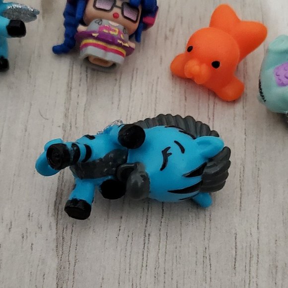 Lot 5 miniature figures Hatchimals Deeraloo Mini MixieQ's Hip Hop Dancer - Picture 5 of 9